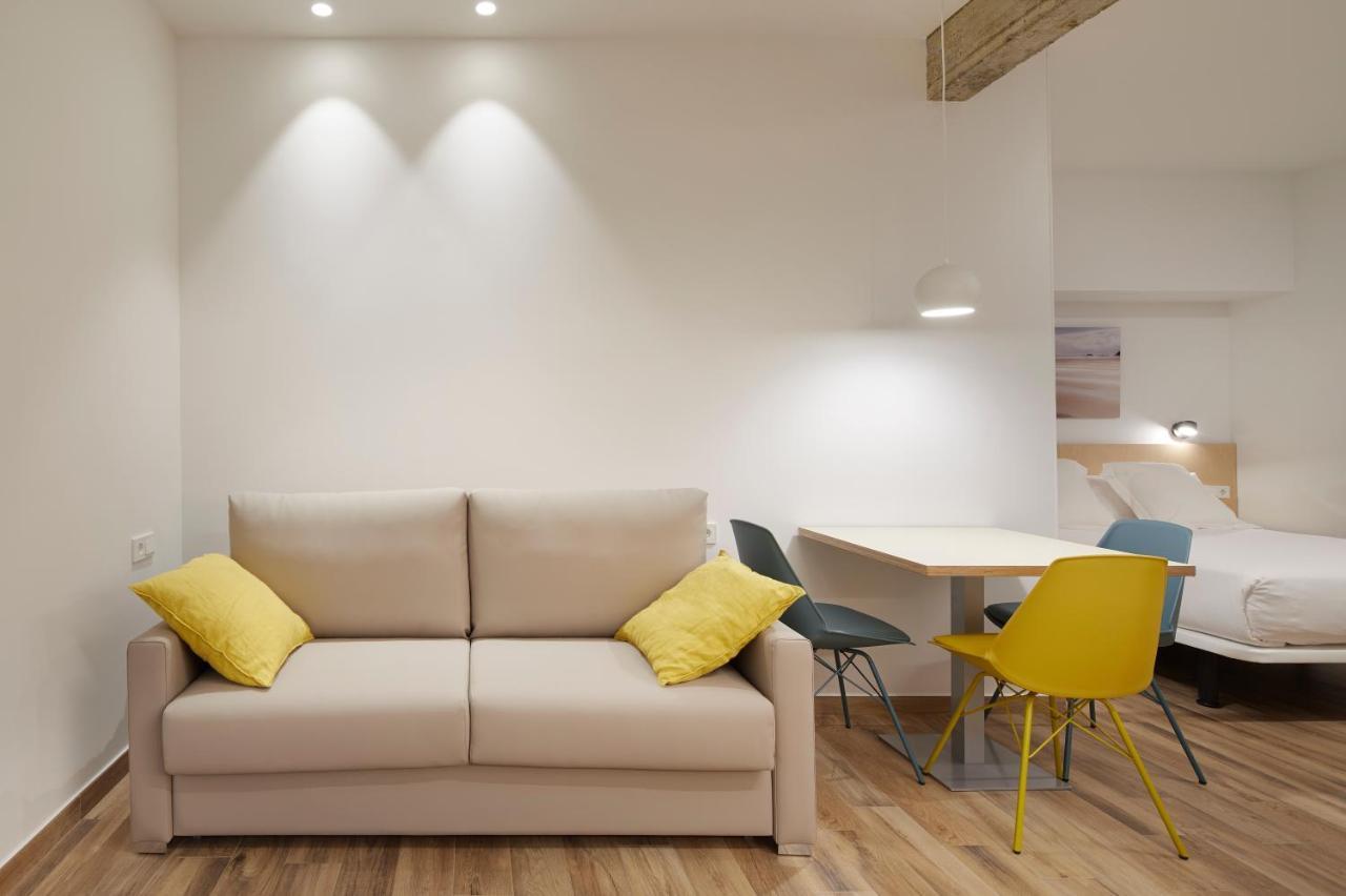 Apartamentos Isaga サラウツ エクステリア 写真
