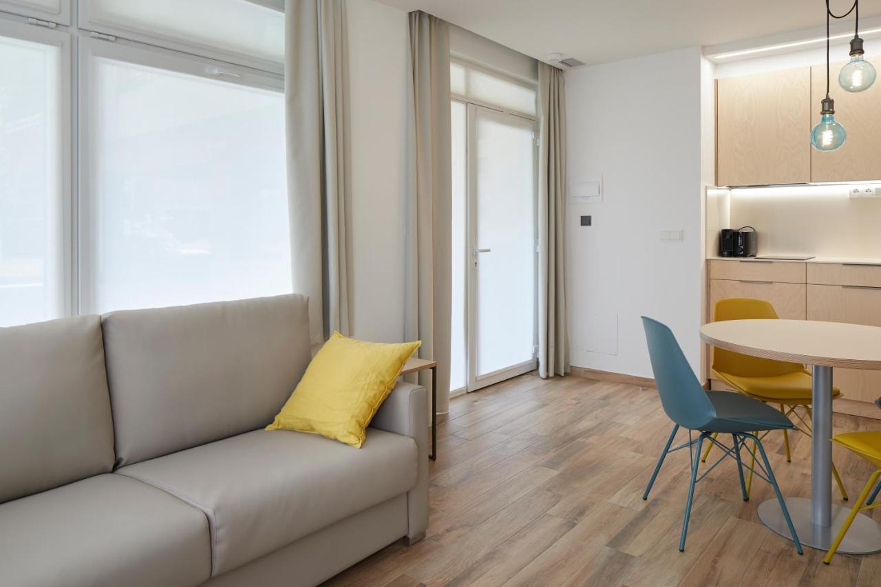 Apartamentos Isaga サラウツ エクステリア 写真
