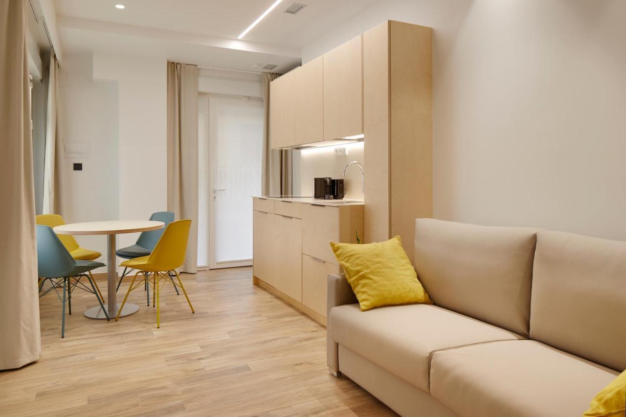 Apartamentos Isaga サラウツ エクステリア 写真