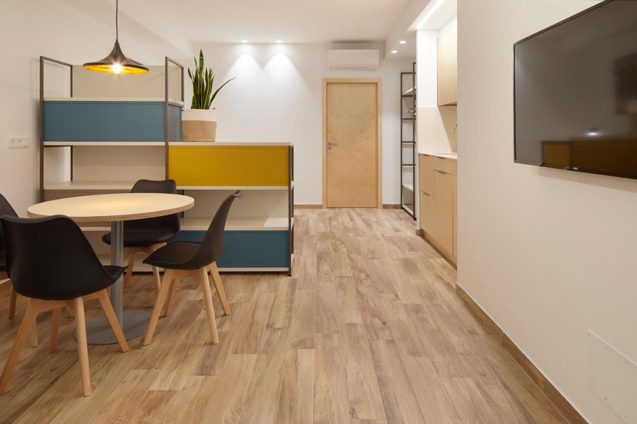 Apartamentos Isaga サラウツ エクステリア 写真